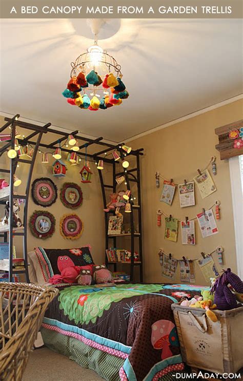 Click over to find christmas decor diy ideas to get crafting for the holidays right now as well as sweet decorating ideas with these inspiring photos! Amazing Easy DIY Home Decor Ideas- bed canopy - Dump A Day