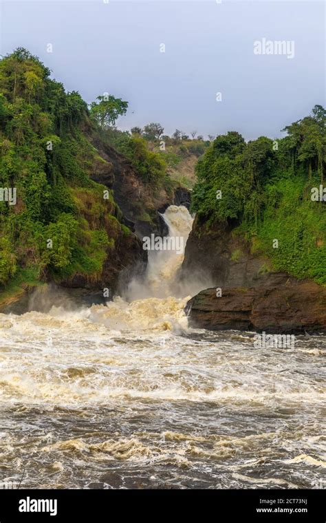 The Murchison Waterfall On The Victoria Nile Uganda Stock Photo Alamy