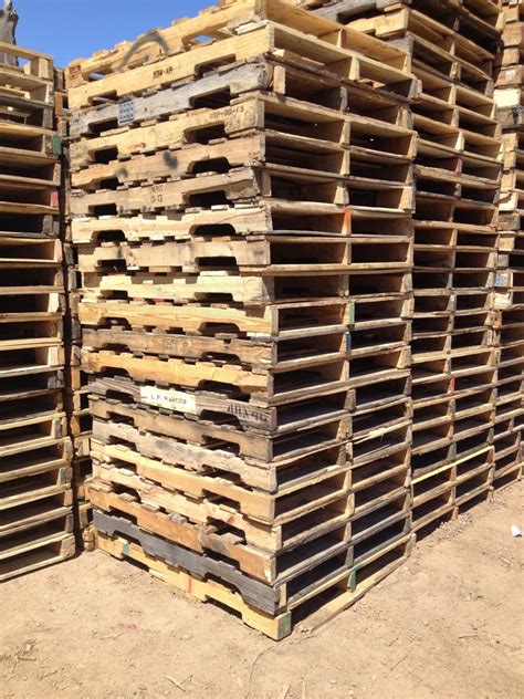 We Buy All Standard 48x40 Wood Pallets In Lawrenceville Ga Usa • 1001