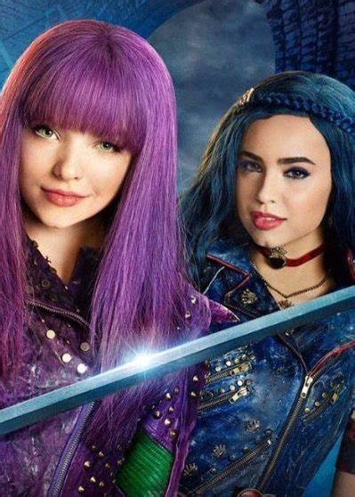 Dizzy gives evie some of her accessories and items as gifts and they hug. They are back you won't sea it coming. | Descendants 2 ...