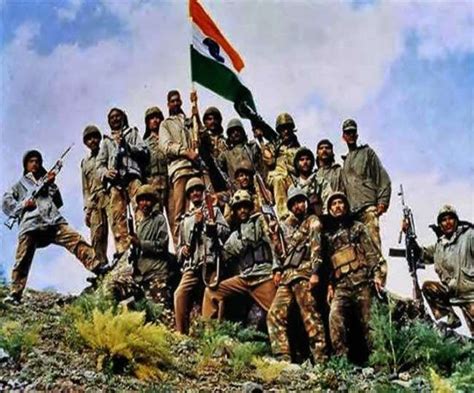kargil vijay diwas 2020 india pays tributes to her martyrs who laid down their lives to protect
