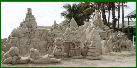 Christmas Sand Sculpture In Palm Beach