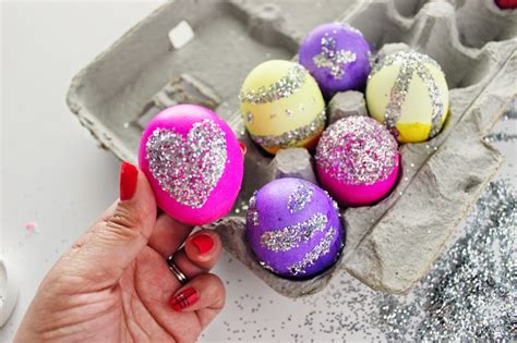 Sea Of Blooming Dreams Diy Glitter Easter Eggs