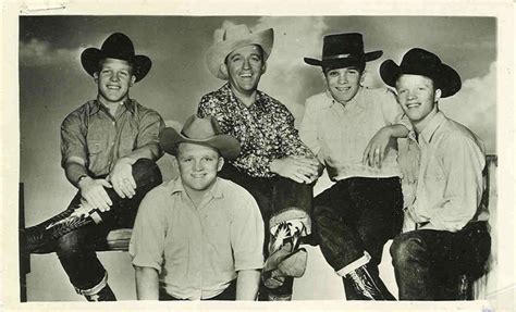 Bing Crosby And Sons Bing Crosby Crosby Celebrity Portraits