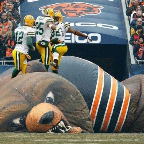 Funny Quotes About Bears Versus Packers 11 Best Memes Of The Chicago Bears Sucking Against The