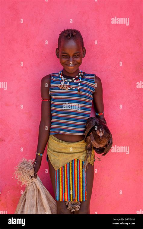 Bana Tribe Girl Key Afer Hi Res Stock Photography And Images Alamy