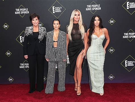 Kim Khloe And Kourtney Kardashian Stun At Peoples Choice Awards 2019