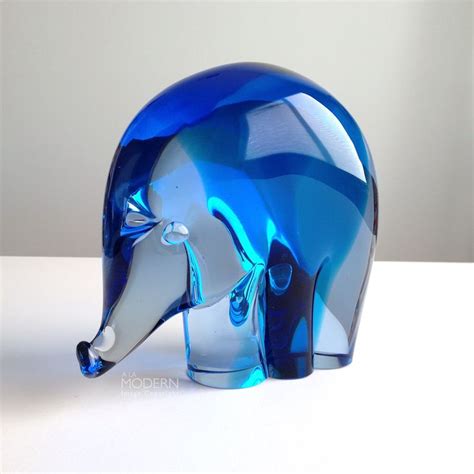 Salviati Murano Luciano Gaspari Italian Blue Glass Elephant Figurine