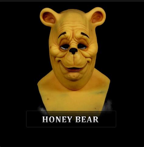 Winnie The Pooh Blood And Honey Mask Ofrece Un Primer Plano Del