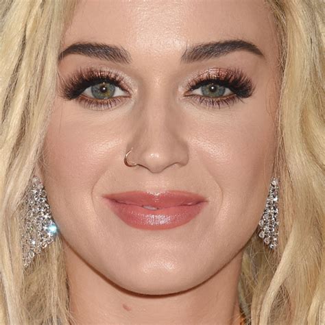 Katy Perry Makeup Blue Eyeshadow And Mauve Lipstick Steal Her Style