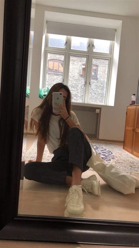 Pinterest ☻ Gillmaccc Selfie Poses Instagram Mirror Selfie Poses