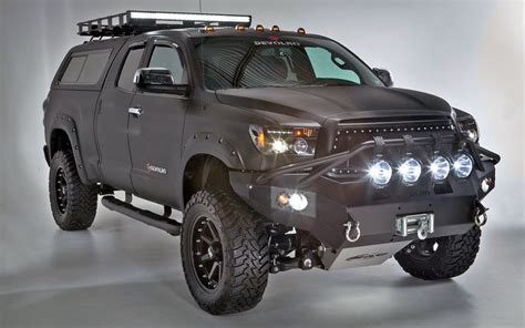 What is he largest suv ever produced (that can seat largest # of passengers or with largest internally available space)? Why 'Devolro', one of world's biggest SUVs, is perfect for armoring - PakWheels Blog