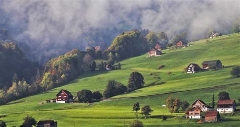 Confina con francia a ovest, italia a sud, austria e liechtenstein a est e germania a nord. VIVERE IN SVIZZERA PRO E CONTRO - Lavoro nel Mondo