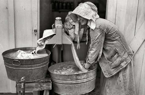 Vintage Photos Show The Early Days Of Washing Machines 1880s 1950s