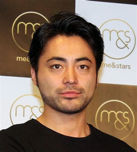 山田孝之（日语：山田 孝之／やまだ たかゆき yamada takayuki，1983年10月20日－），日本男演員，鹿兒島縣薩摩川內市出身，隸屬於stardust promotion經紀公司。 for faster navigation, this iframe is preloading the wikiwand page for 山田孝之. 山田孝之"月9"出演1分でトレンド入り 破壊力にファン驚きの ...
