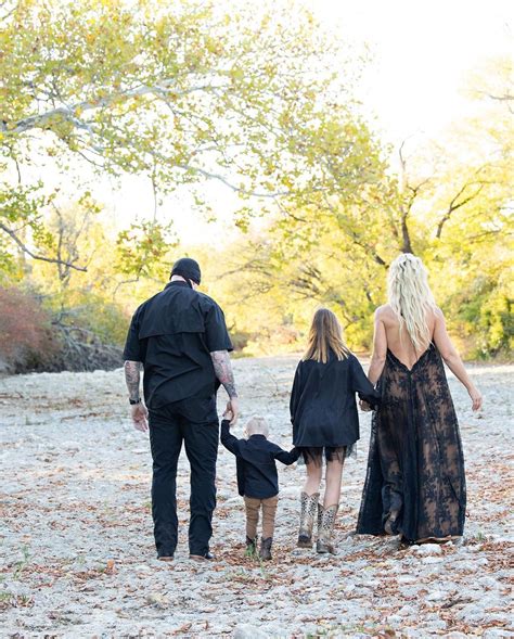 Michelle Mccool Mark Calaway And Kids 💞 Undertaker Photo 44694130
