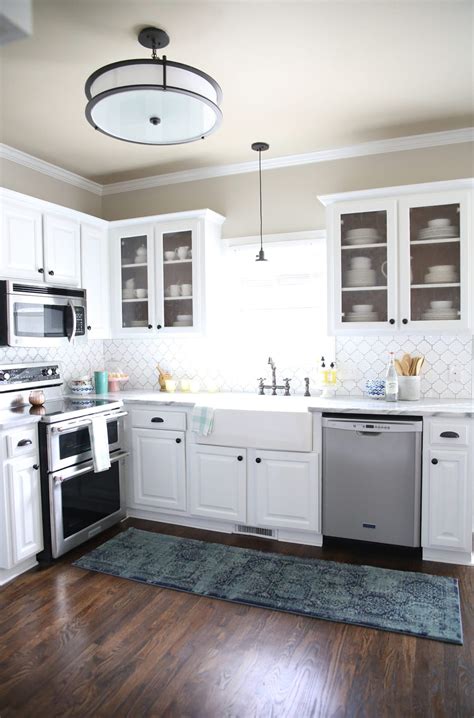 All tutorials and images are property of sew simple home.if you wish to share, you may use an image or two. simple kitchen redo - The Handmade Home