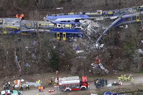 2 German Trains Collision Kills 10