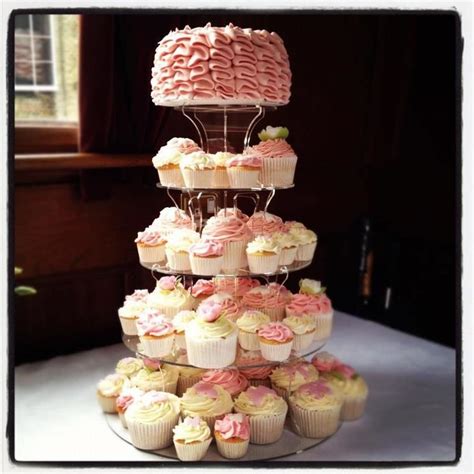 Alternative Wedding Cake Styles And Ideas From Cupcakes To Cheese Alternative Wedding Cakes