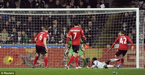 L'exil en arabie saoudite de wilfried bony aura tourné court. Swansea 3-0 Cardiff: Swans put on second-half show to hand ...