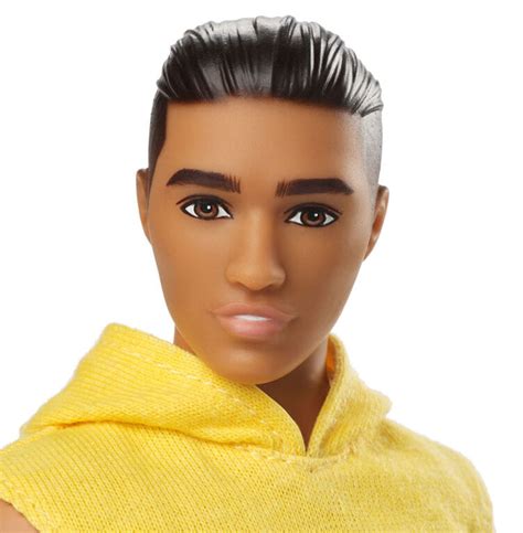 Barbie Ken Fashionistas Poupée 131 Sweat à Capuche Jaune Toys