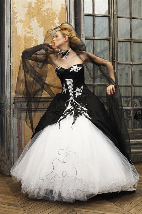 30 Ideas Of Beautiful Black And White Wedding Dresses The Best