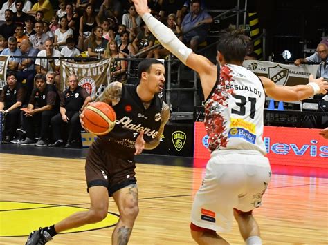 Primer campeon de la liga nacional de honduras, primer y unico campeon nacional. Platense venció con claridad a San Martín | UCUWEB