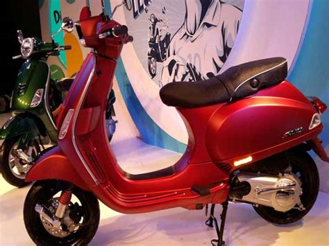 Aprilia SR 150 vs Vespa 150 Comparison: 150cc Scooter Battle