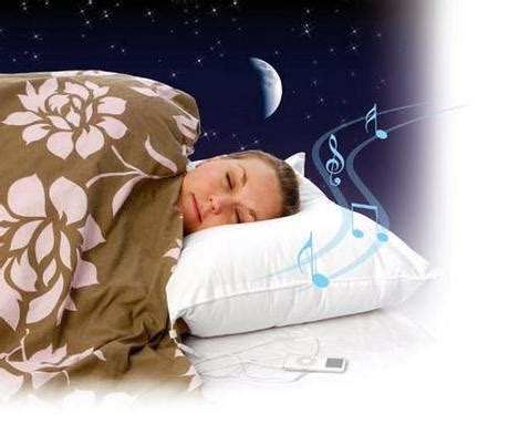 The sound asleep pillow requires a music source, such as an mp3 player, radio or a television (as long as it has a 3.5 mm stereo plug to connect to the pillow). #SUMMERDREAM| iwantoneofthose - Summer Design Essentials - Paperblog