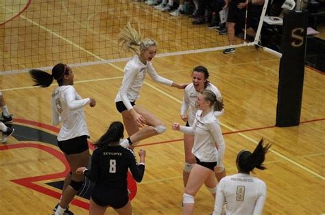 Wednesdays First Round Oregon 6a High School Volleyball Playoffs Meet