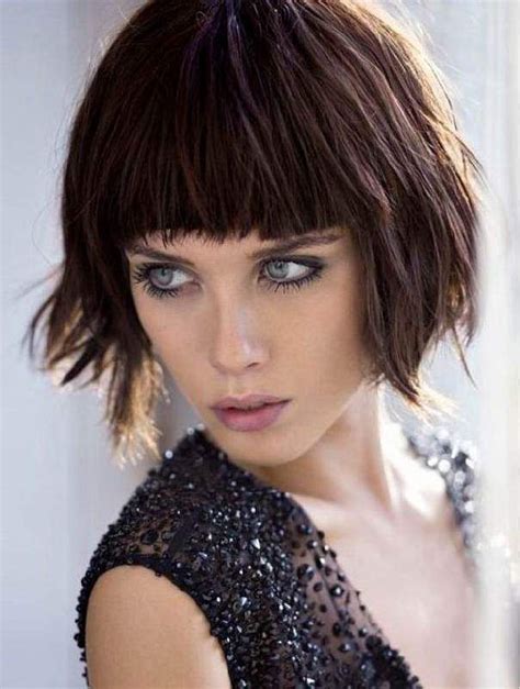 2019 2020 trendiga frisyrer för kort hår bilder för kvinnor över 30