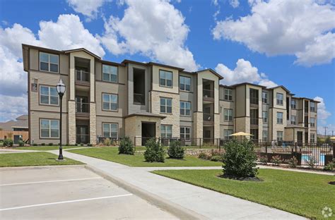 We hire local experts, such as former so unlike finding a backpage or craigslist rental, you can trust these apartments are verified and trustworthy: The Curve at Crescent Pointe Apartments - College Station ...