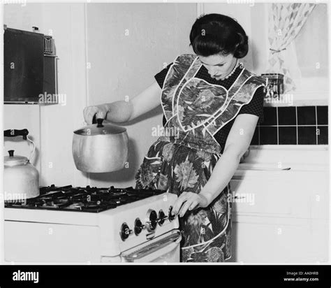 Woman Apron 1960s High Resolution Stock Photography And Images Alamy