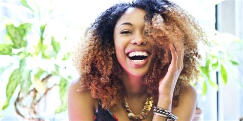 8 Habits Of Incredibly Happy Women Huffpost