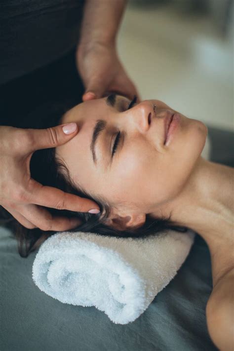 What Are The Benefits Of A Head Massage Nyc Massage And Spa