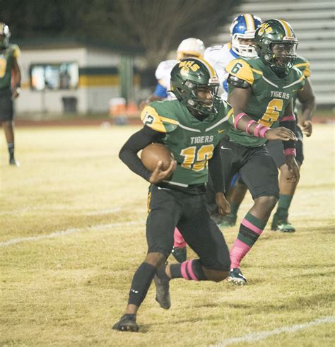 Mccomb Raymond Square Off For Second Seed In District The Enterprise