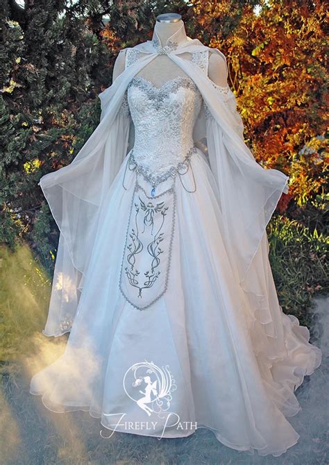 Hyrule Kleid Etsy Quelle Von Mayameerim Kleider In 2020 Fantasy Gowns