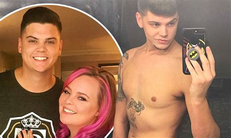 Tyler Baltierra Reveals New Slim Body In Shirtless Selfie