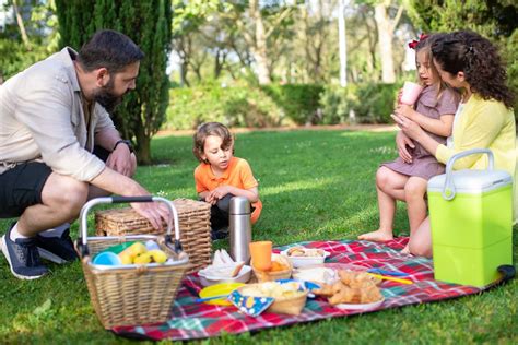 70000 Best Kids Picnic Photos · 100 Free Download · Pexels Stock Photos