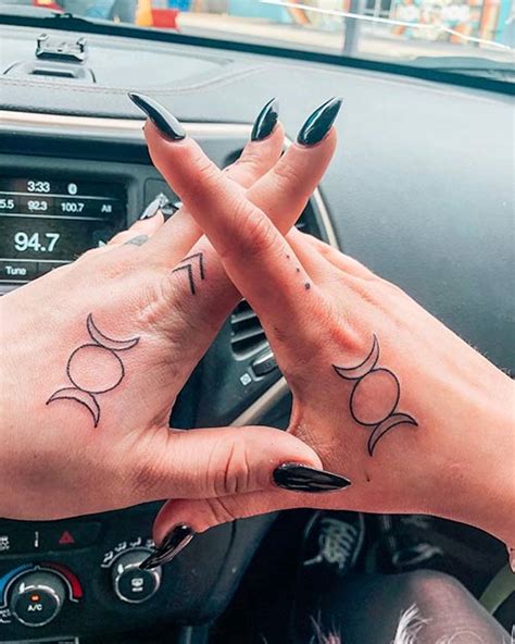 19 Best Hand Tattoo Designs And Their Meanings In 2022