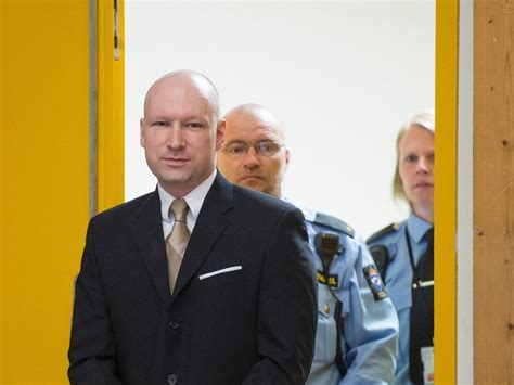 Anders behring breivik (norwegian pronunciation: Anders Behring Brevik | Breivik-dommen applauderes i USA