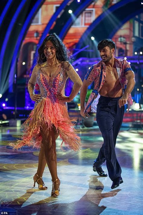 Strictly S Ranvir Singh Speaks Out On Giovanni Peniche Romance Rumours Daily Mail Online