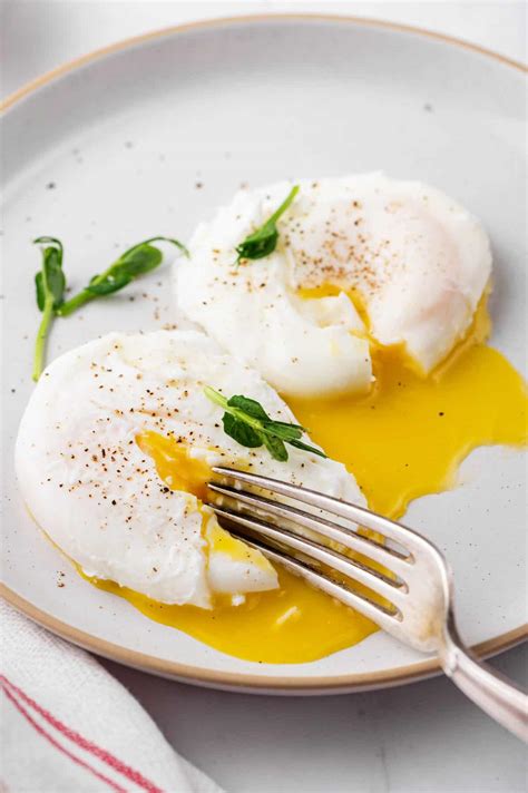 How To Poach Eggs Tutorial All Things Mamma