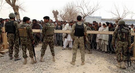 American soldier converts to islam in kandahar! Dader moordpartij Kandahar heeft Afghanistan verlaten - NRC