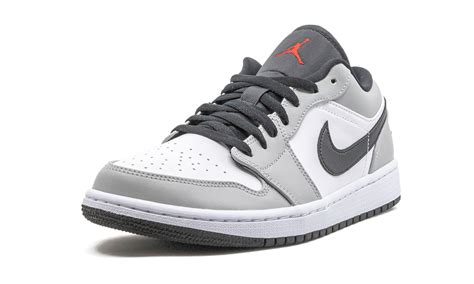 Inspired by the original that debuted in 1985, the air jordan 1 low offers a clean, classic look that's familiar yet always fresh. Jordan 1 Low Light Smoke Grey - 553558-030 - Restocks