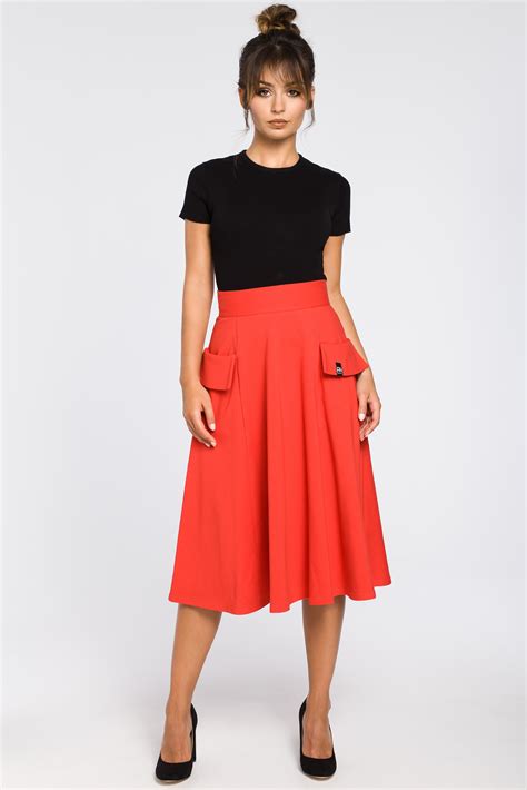 B046 Soft Knee Length Skirt With Pockets Bewear