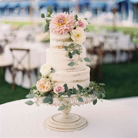 27 Pretty Wedding Cakes That Are Ready For Spring