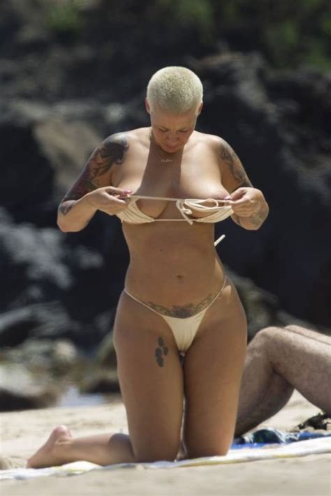 Amber Rose Topless Paparazzi Photos Thefappening