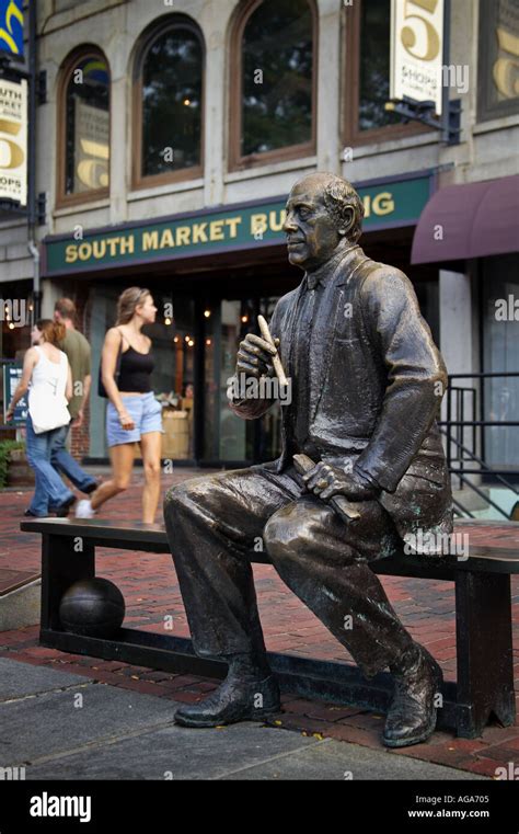 Red Auerbach Boston Hi Res Stock Photography And Images Alamy