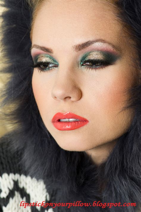Holiday / Christmas Makeup Look  Lipstick on your pillow  Makeup